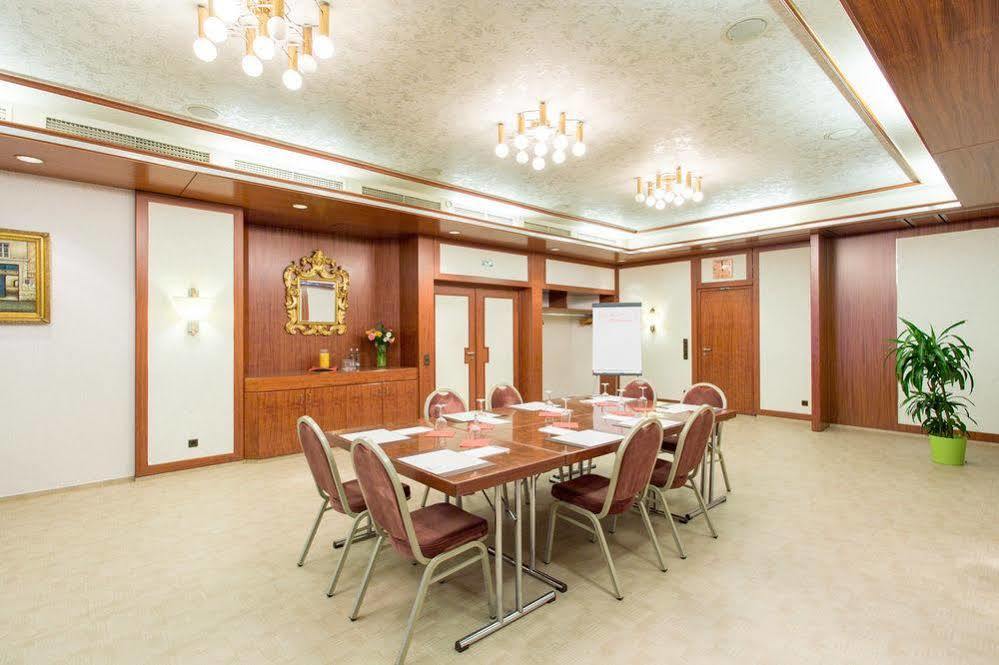 Arotel Best Living Nuernberg エクステリア 写真