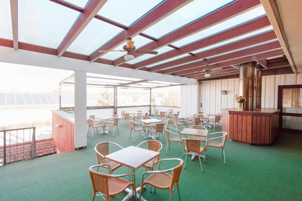 Arotel Best Living Nuernberg エクステリア 写真