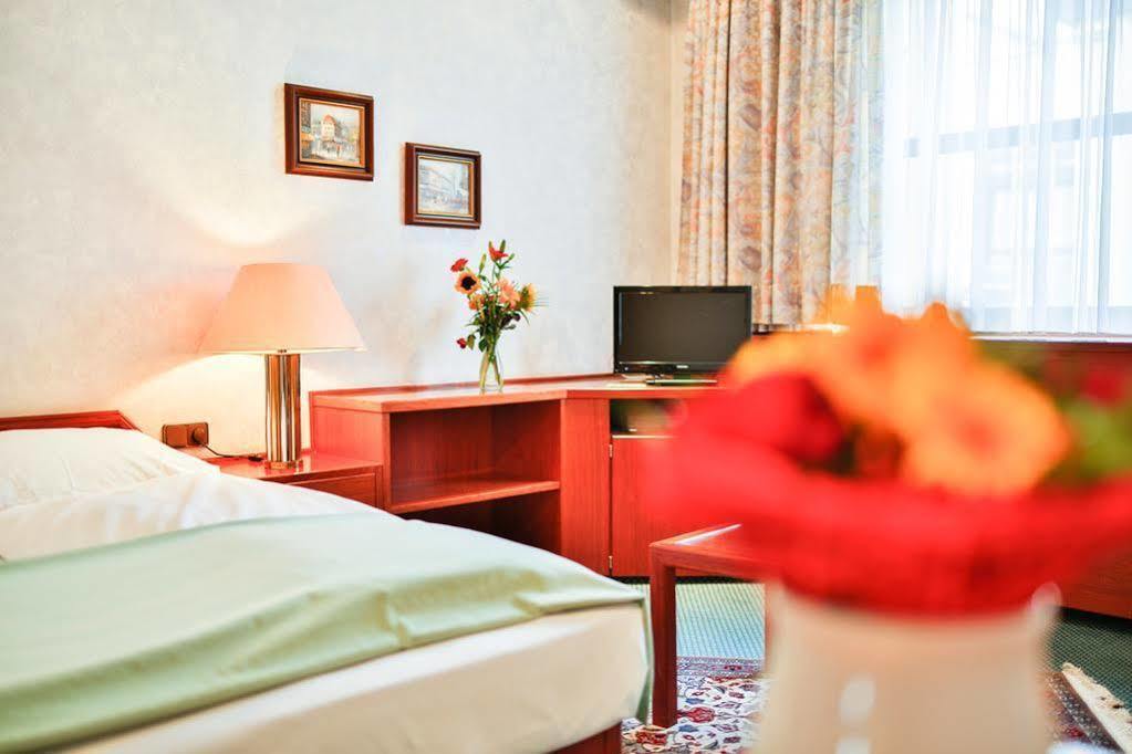 Arotel Best Living Nuernberg エクステリア 写真